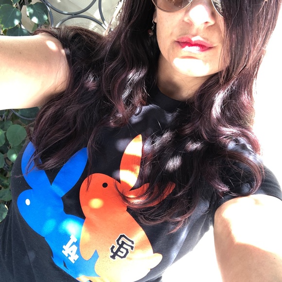 Giants > Dodgers F*ckbunny T-shirt Women's - Picture 3 of 3